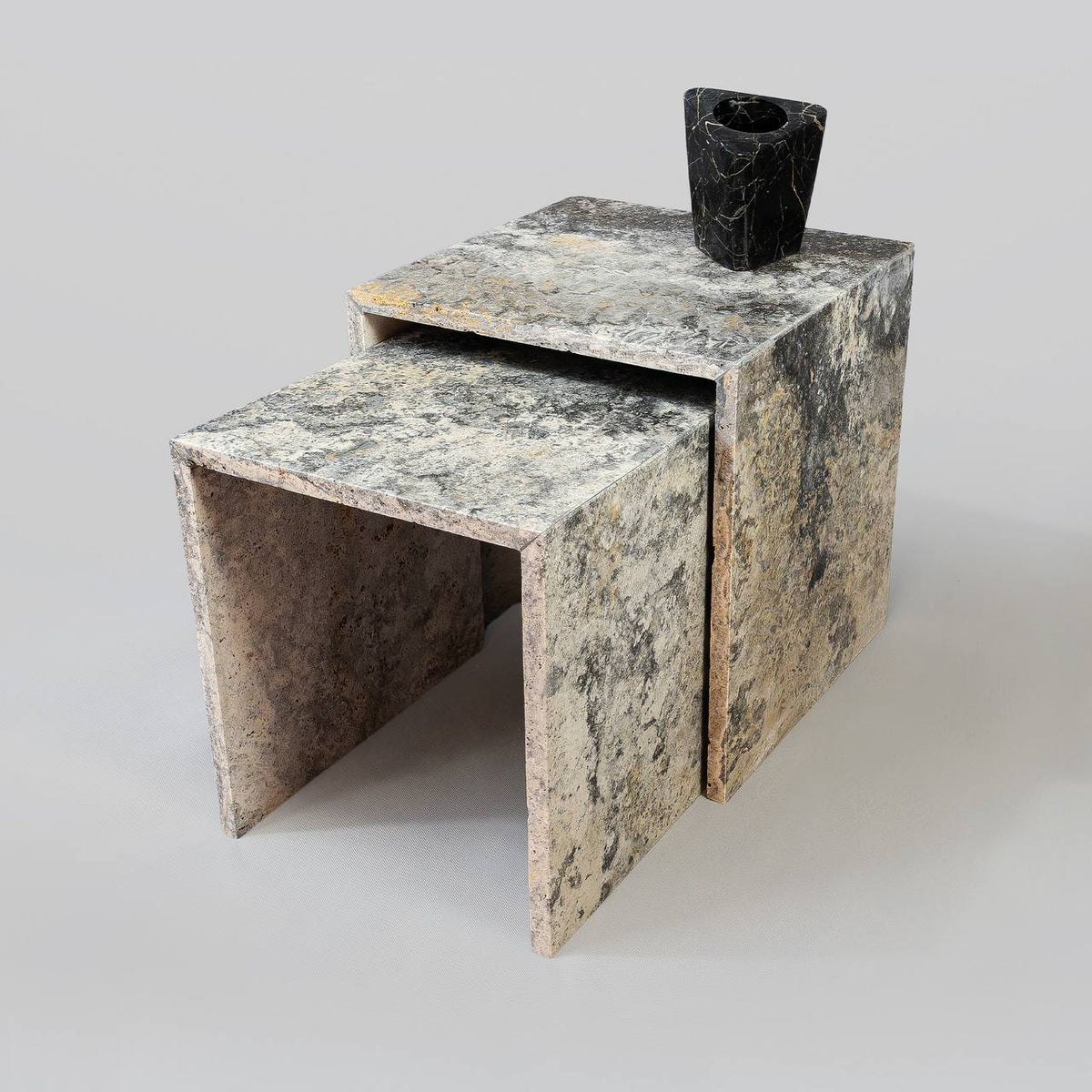 Titanium travertine
