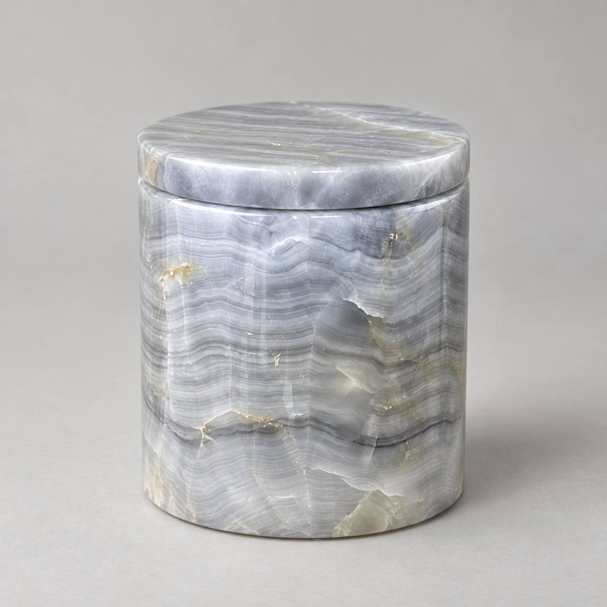 Silver grey onyx